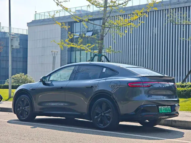 Luxeed R7 — Фото автомобиля 7