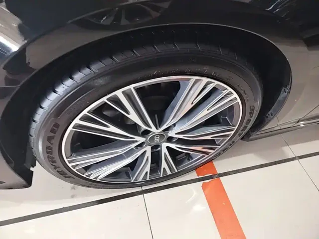 Audi A6L — Фото автомобиля 22