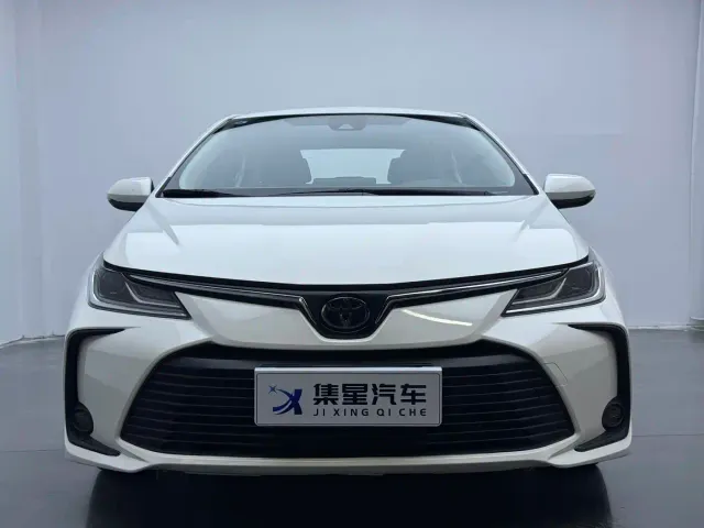 Toyota Corolla — Фото автомобиля 2