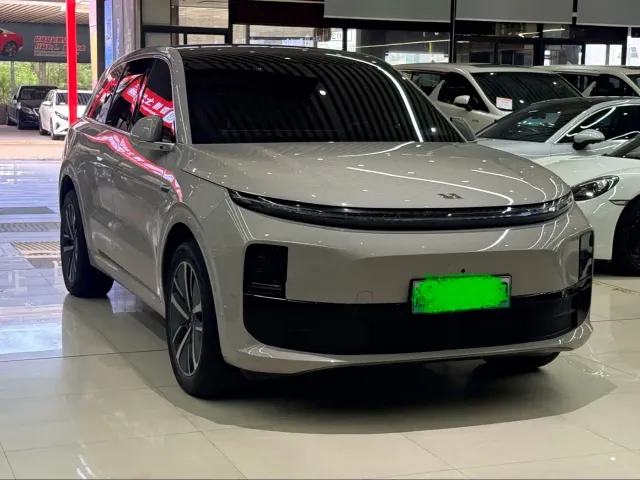 Li Auto L6 — Фото автомобиля 3