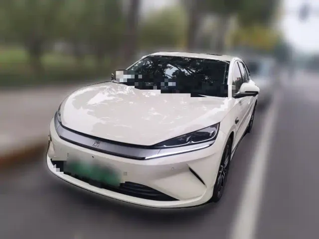 Фотография автомобиля — BYD Qin L
