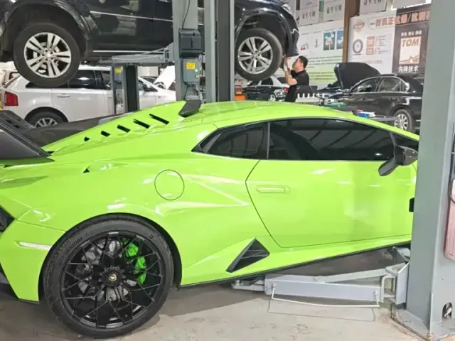 Lamborghini Huracan — Фото автомобиля 3