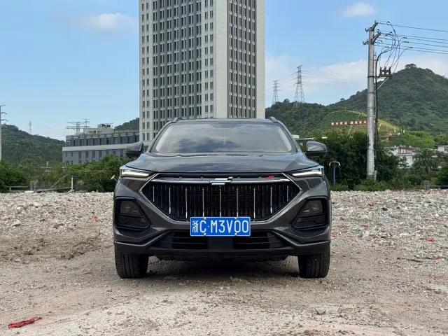 Фотография автомобиля — Changan Oushang X5