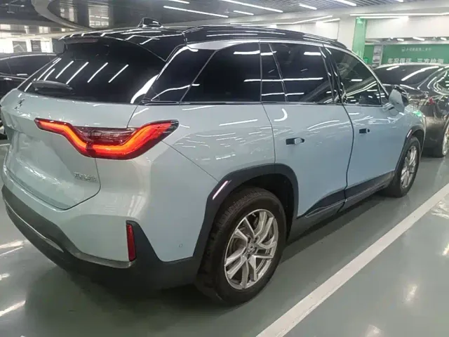 Nio ES6 — Фото автомобиля 6
