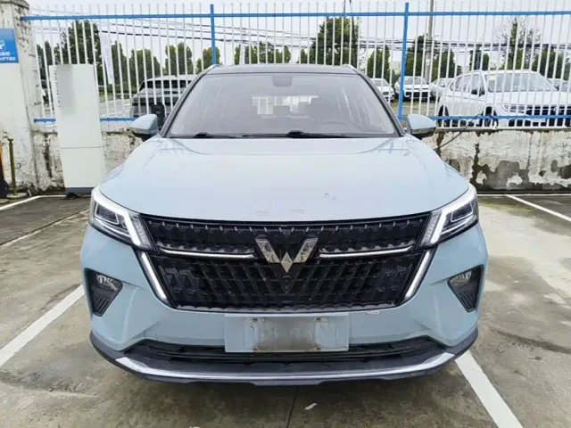 Wuling Asta — Фото автомобиля 2