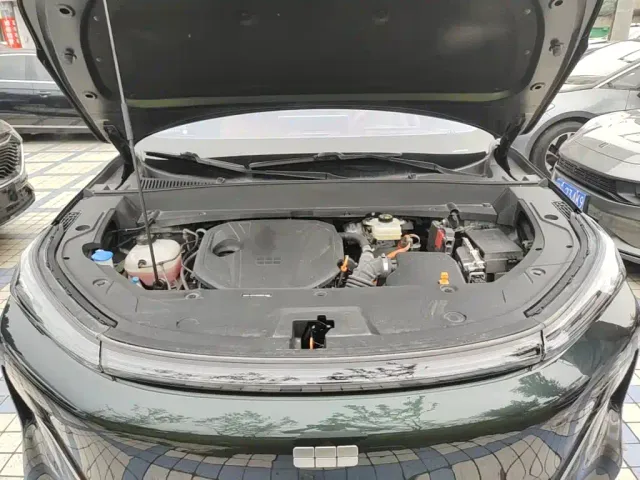 Geely Galaxy Starship 7 EM-i — Фото автомобиля 19
