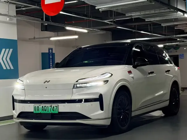 Фотография автомобиля — Onvo L90