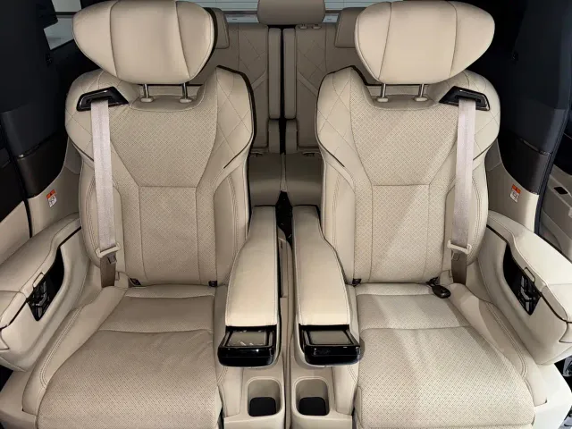 Toyota Vellfire — Фото автомобиля 8