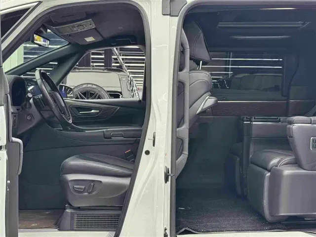 Toyota Alphard — Фото автомобиля 8