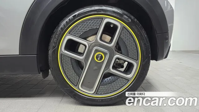 Mini Cooper Cooper Электро SE Электро — Фото автомобиля 21