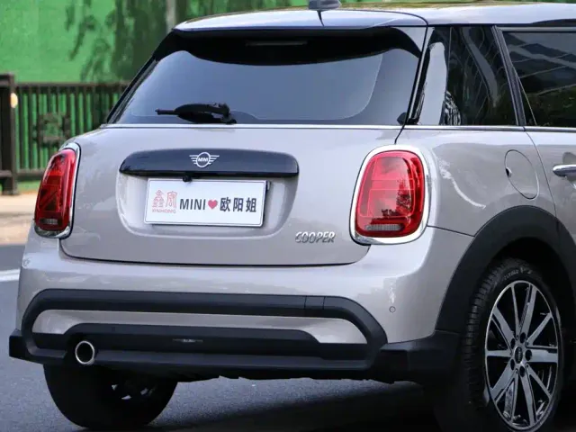 MINI Hatch — Фото автомобиля 29
