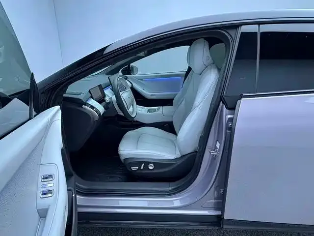 Xpeng P7+ — Фото автомобиля 11