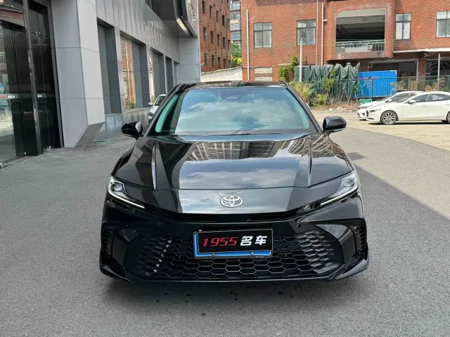 Toyota Camry — Фото автомобиля 2