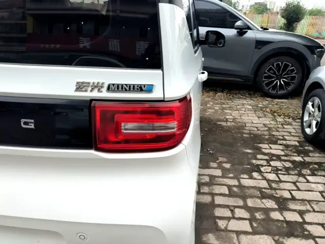 Wuling Hongguang Mini EV — Фото автомобиля 7