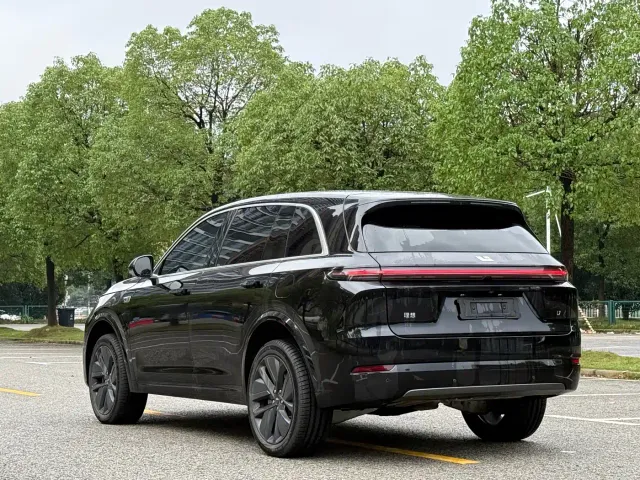 Li Auto L7 — Фото автомобиля 6