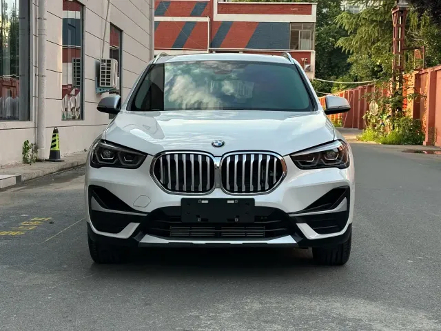 BMW X1 — Фото автомобиля 2