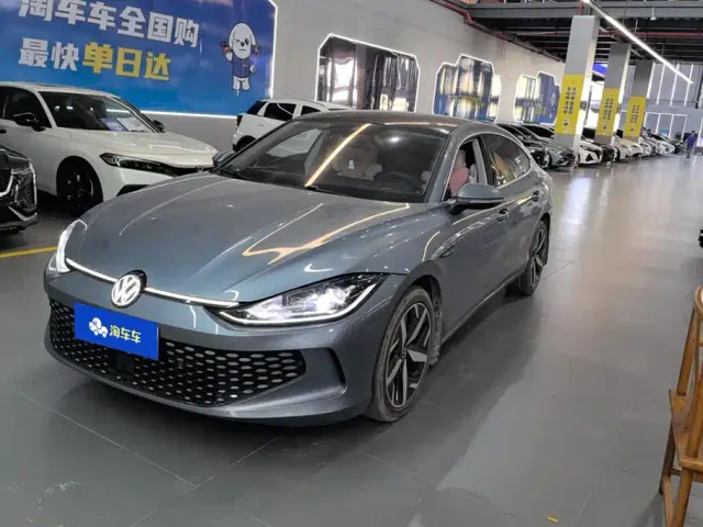 Фотография автомобиля — Volkswagen Lamando