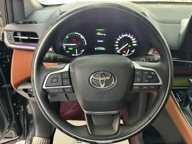 Toyota Granvia — Фото автомобиля 2