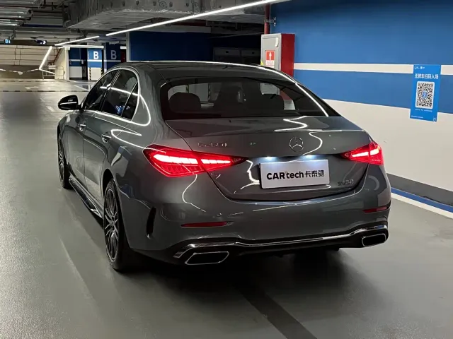 Mercedes-Benz C-Class — Фото автомобиля 4