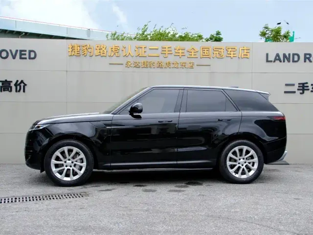 Land Rover Range Rover Sport — Фото автомобиля 7