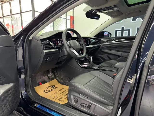 Volkswagen Passat — Фото автомобиля 7
