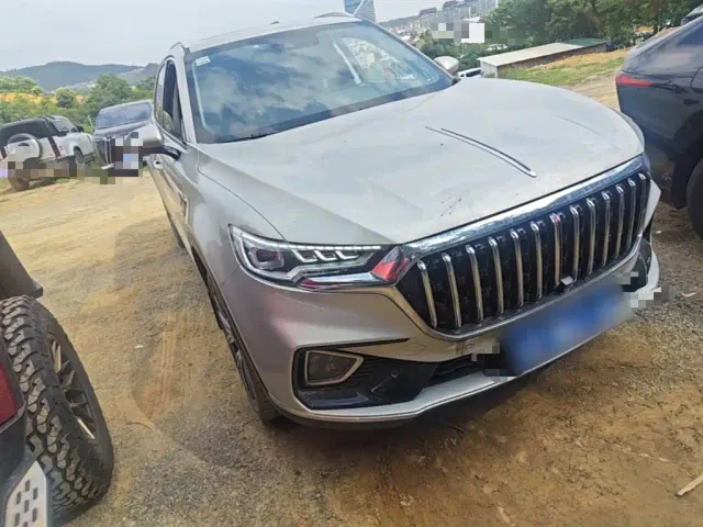 Hongqi HS5 — Фото автомобиля 3