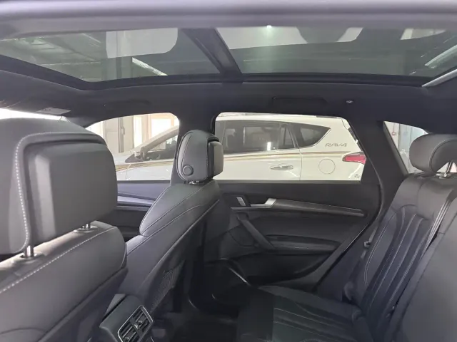 Audi Q5L — Фото автомобиля 12