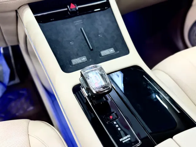 Aito M7 — Фото автомобиля 14