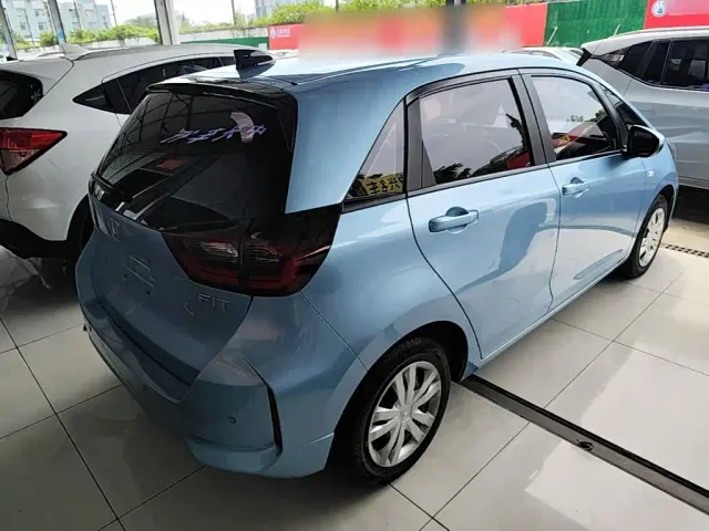 Honda Fit — Фото автомобиля 6