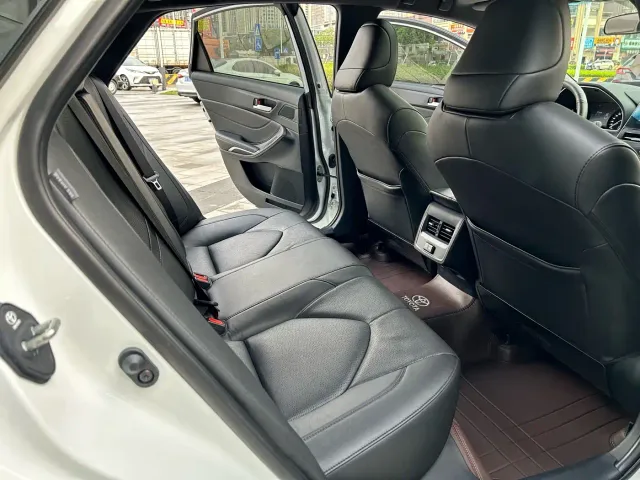 Toyota Avalon — Фото автомобиля 11