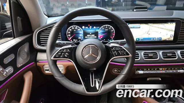 Mercedes-Benz GLE-Class — Фото автомобиля 13
