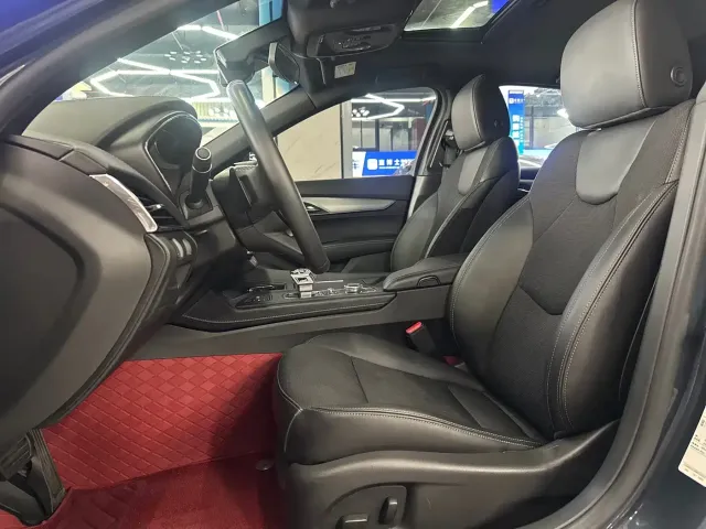 Cadillac CT5 — Фото автомобиля 9