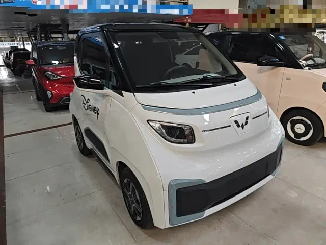 Wuling NanoEV — Фото автомобиля 3