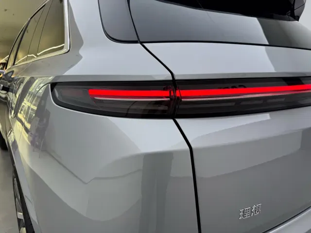 Li Auto L7 — Фото автомобиля 6