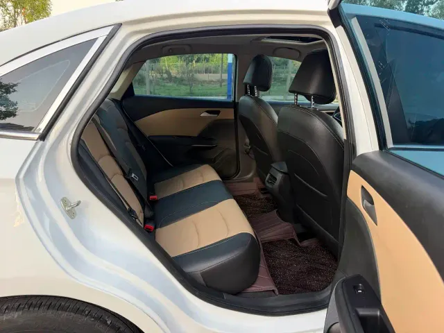 Chevrolet Monza — Фото автомобиля 13