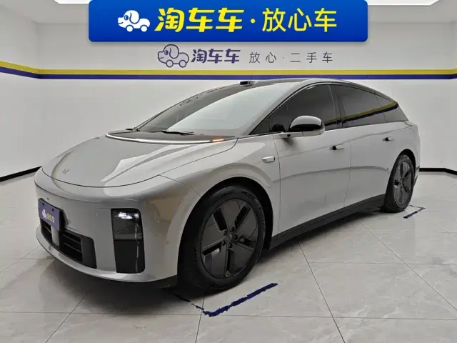Фотография автомобиля — Li Auto i6