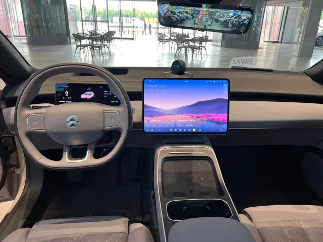 Nio ET5 Touring — Фото автомобиля 11