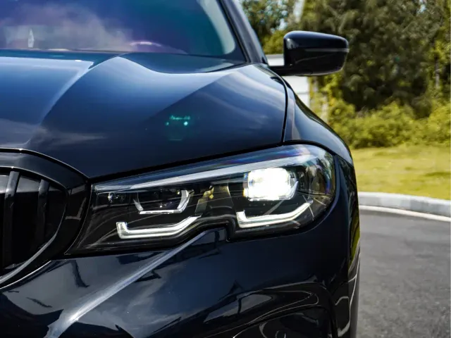 BMW 3 Series — Фото автомобиля 2