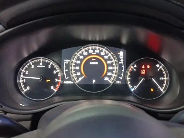 Mazda Axela — Фото автомобиля 14