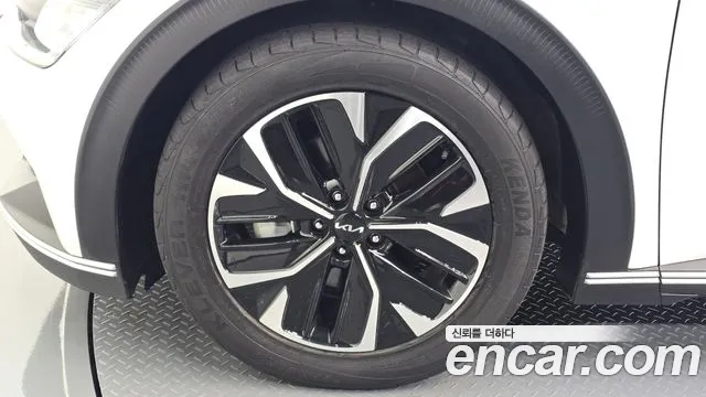 Kia EV6 — Фото автомобиля 4