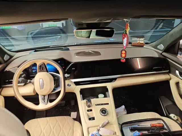Geely Xingyue L — Фото автомобиля 4