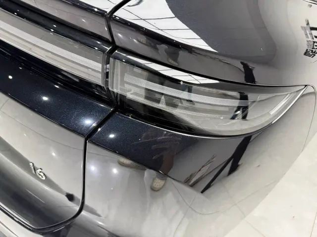 Li Auto i6 — Фото автомобиля 7