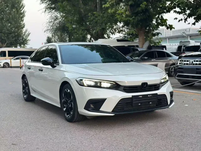 Honda Civic — Фото автомобиля 3