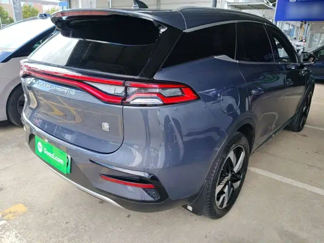 BYD Tang — Фото автомобиля 6