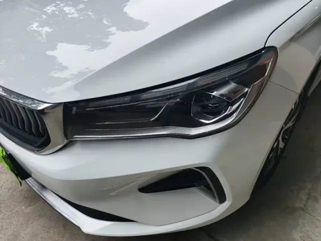 Geely Emgrand — Фото автомобиля 23