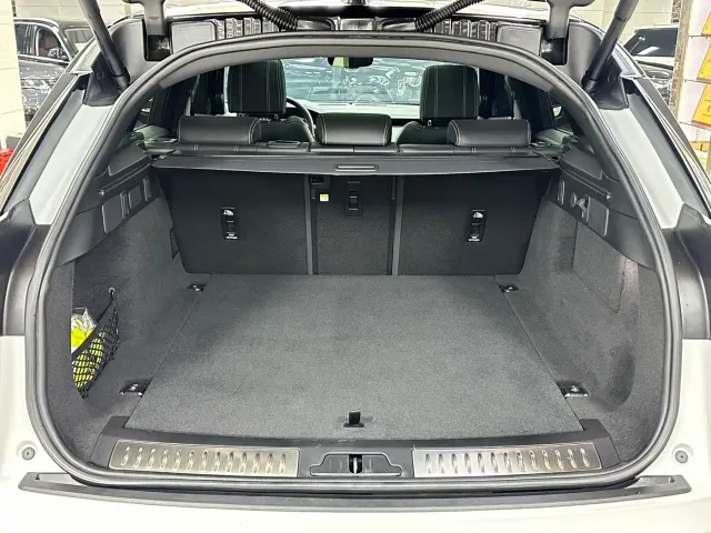Land Rover Range Rover Velar — Фото автомобиля 23