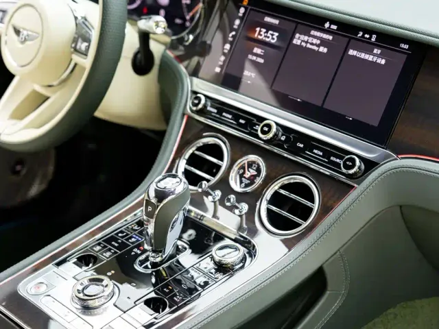 Bentley Continental — Фото автомобиля 18