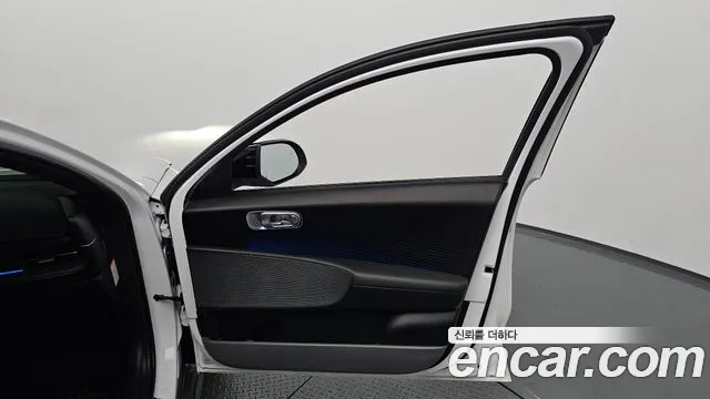 Hyundai Ioniq 6 — Фото автомобиля 13