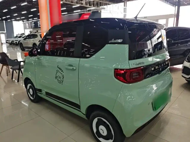 Wuling Hongguang Mini EV — Фото автомобиля 22