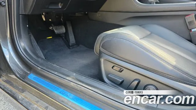 Genesis G70 Новый G70 Бензин 2.5T 4WD — Фото автомобиля 19